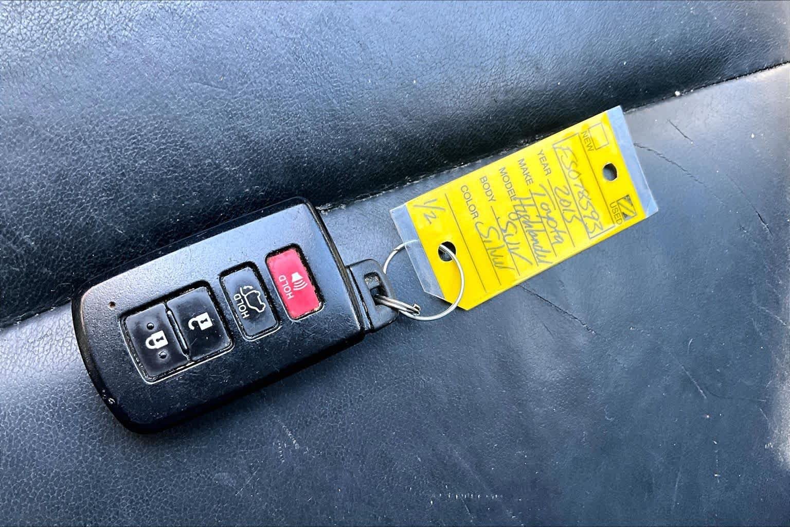 Used 2015 Silver Sky Metallic Toyota XLE image 15