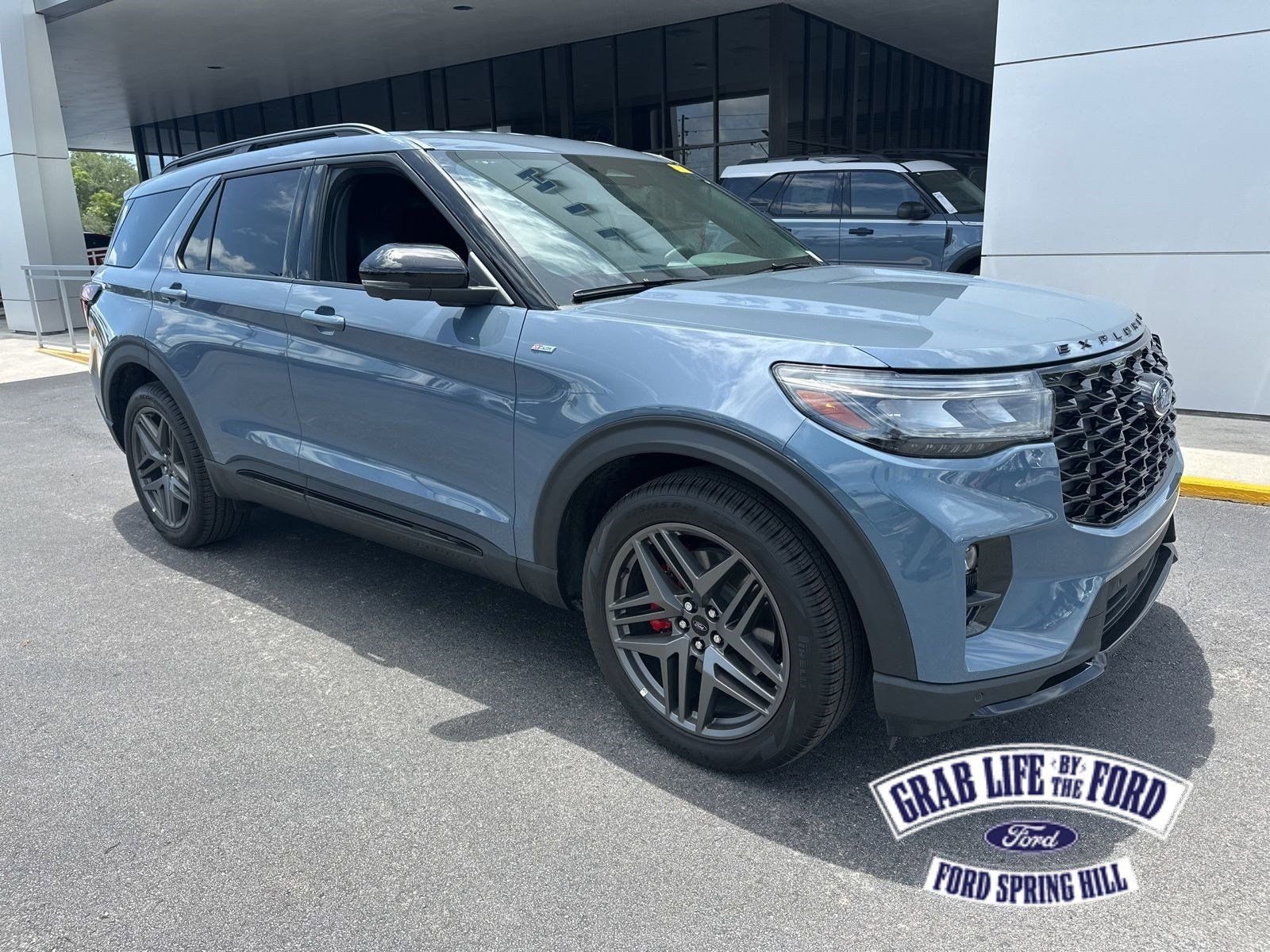 2026 Ford Explorer ST-LINE RWD's photo