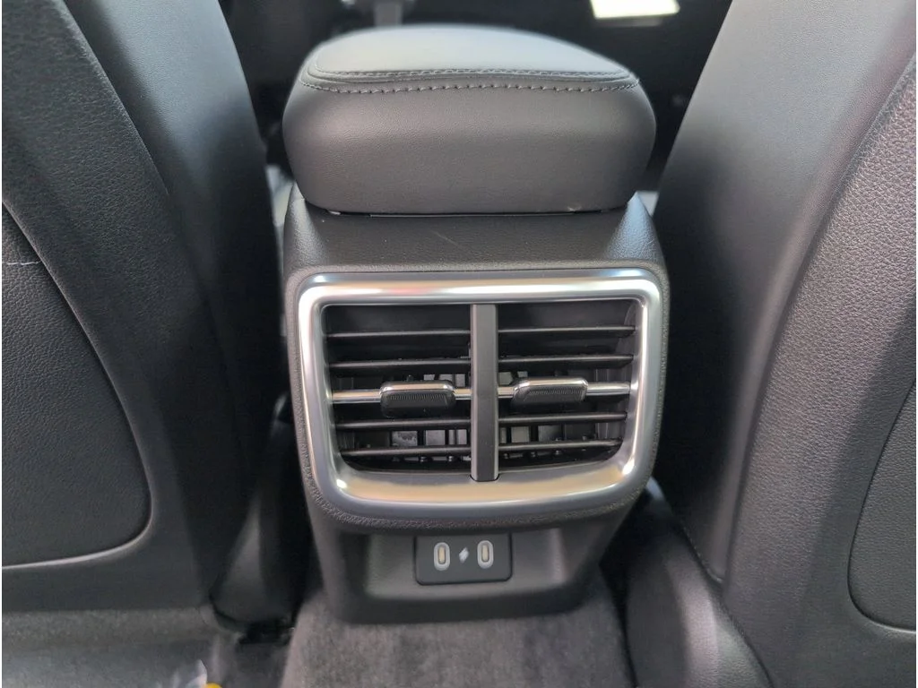 2025 Kia K5 EX - Photo 32
