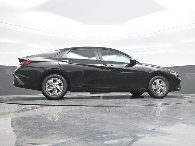 New 2026 Black Hyundai SE image 25