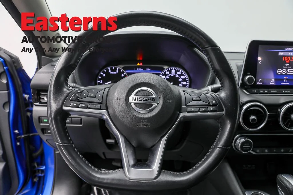 Used 2021 Blue Nissan SV image 10