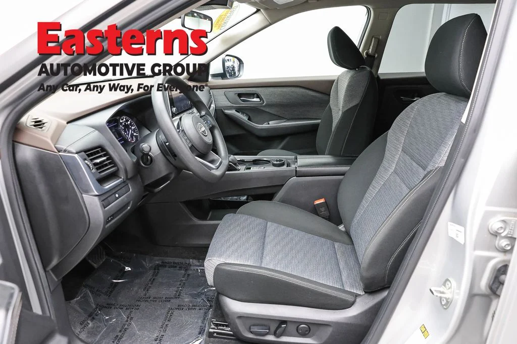 Used 2023 Silver Nissan SV image 65