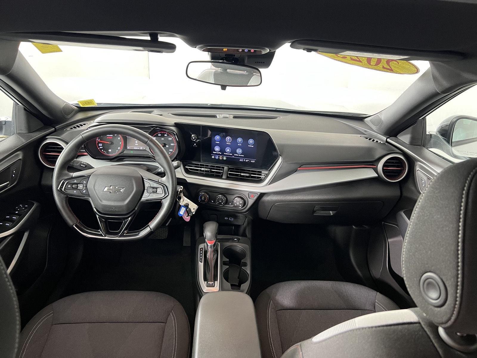 Used 2025 Summit White Chevrolet 1RS image 4