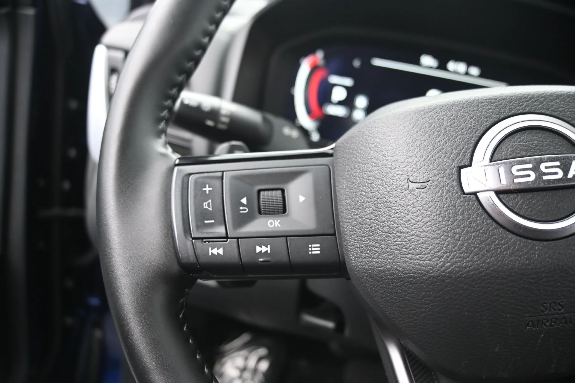 Used 2026 Deep Ocean Blue Pearl Nissan Platinum image 29