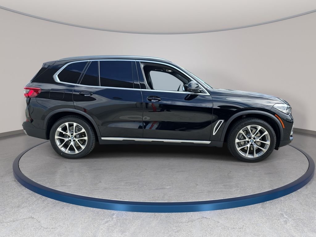 Used 2020 Black BMW sDrive40i image 5