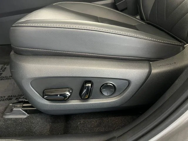 Used 2025 Atomic Silver Lexus 450h+ Luxury image 31