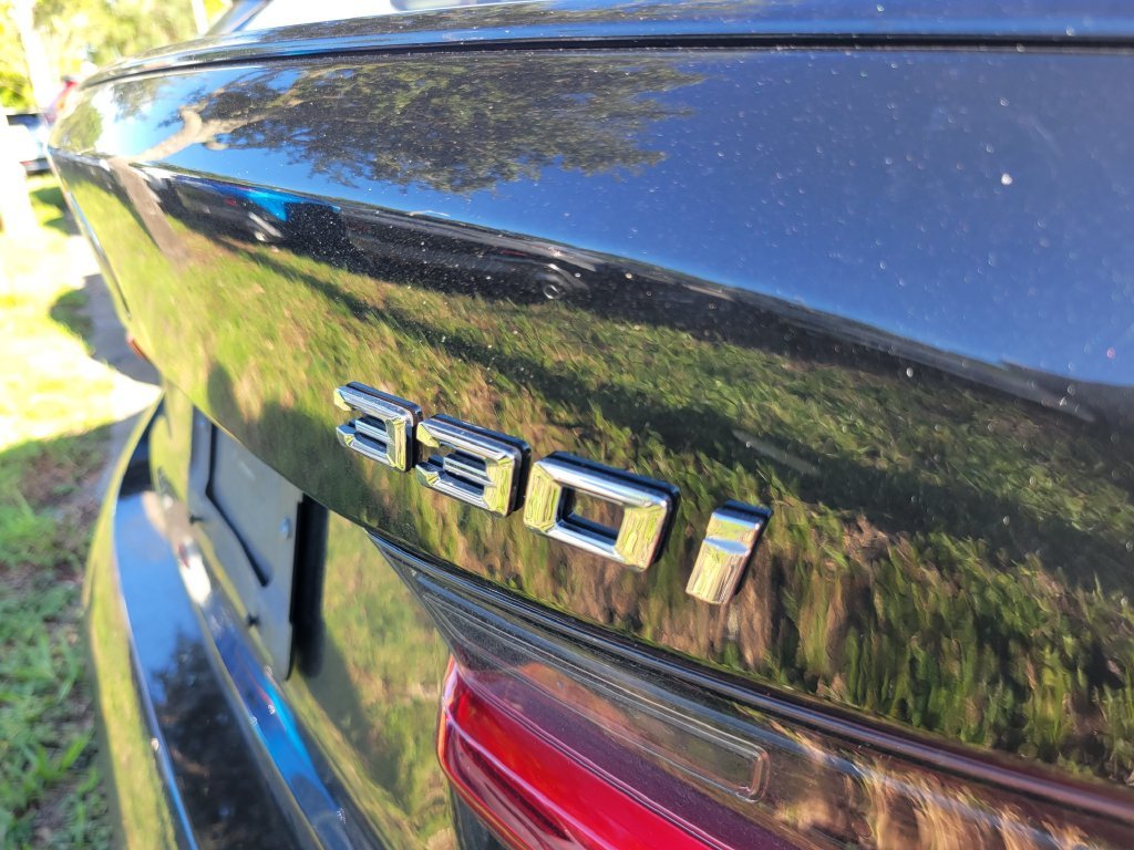 Used 2024 Black BMW 330i image 10
