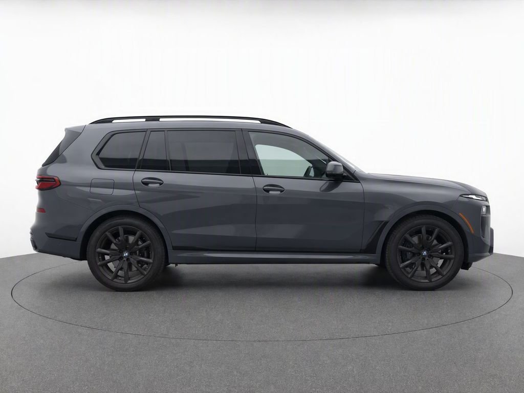Used 2024 Gray Metallic BMW xDrive40i image 2