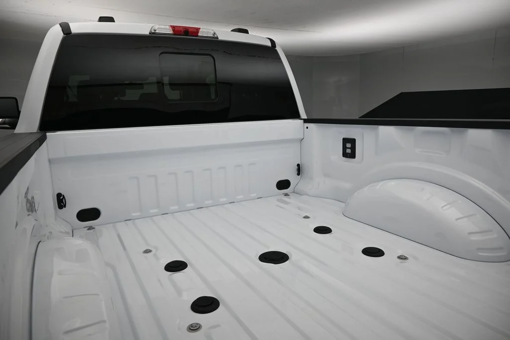 New 2026 Oxford White Ford Lariat image 23