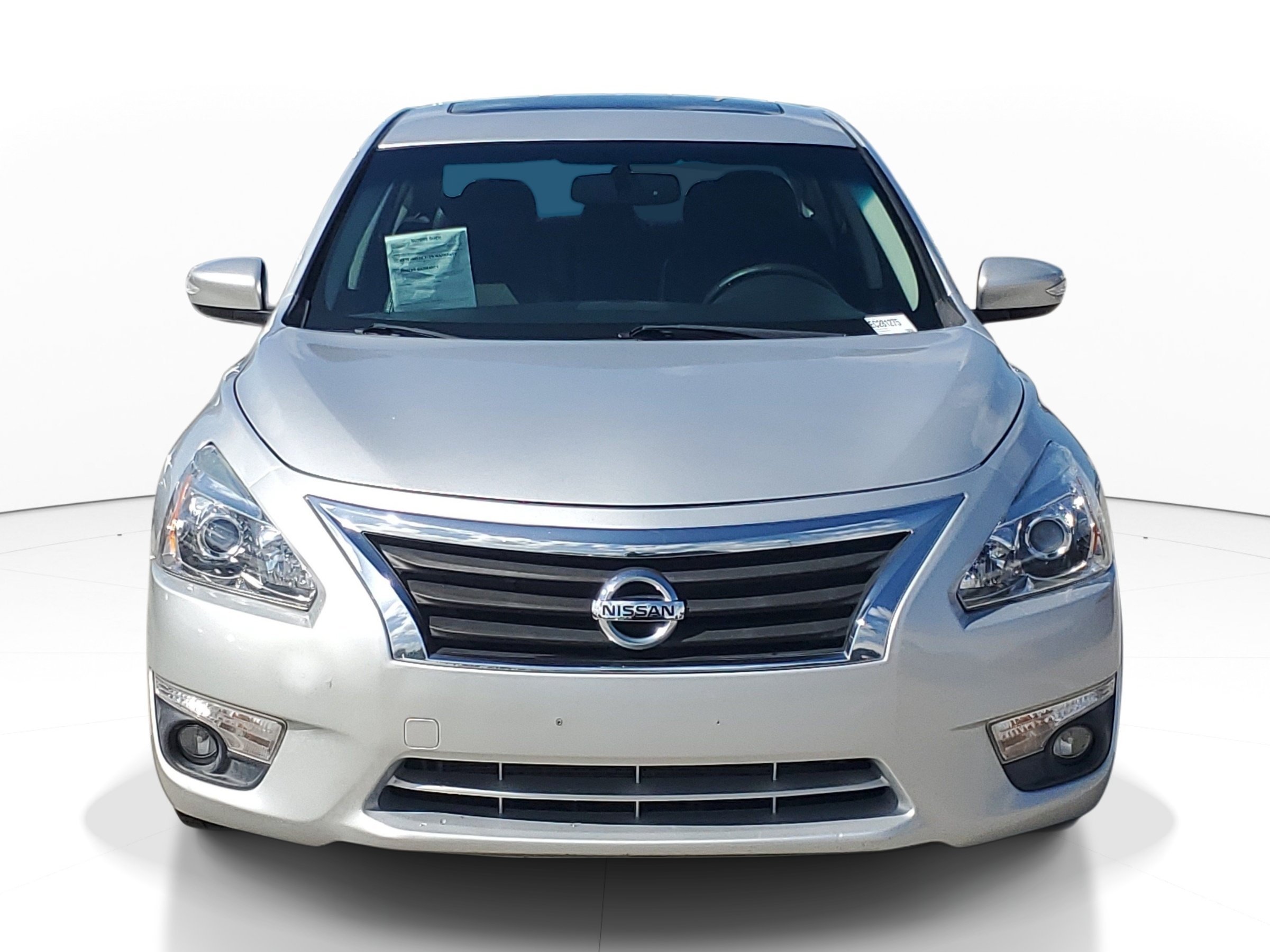 Used 2014 Brilliant Silver Metallic Nissan 2.5 SL image 1