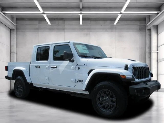 2026 Jeep Gladiator Sport S Auto's photo