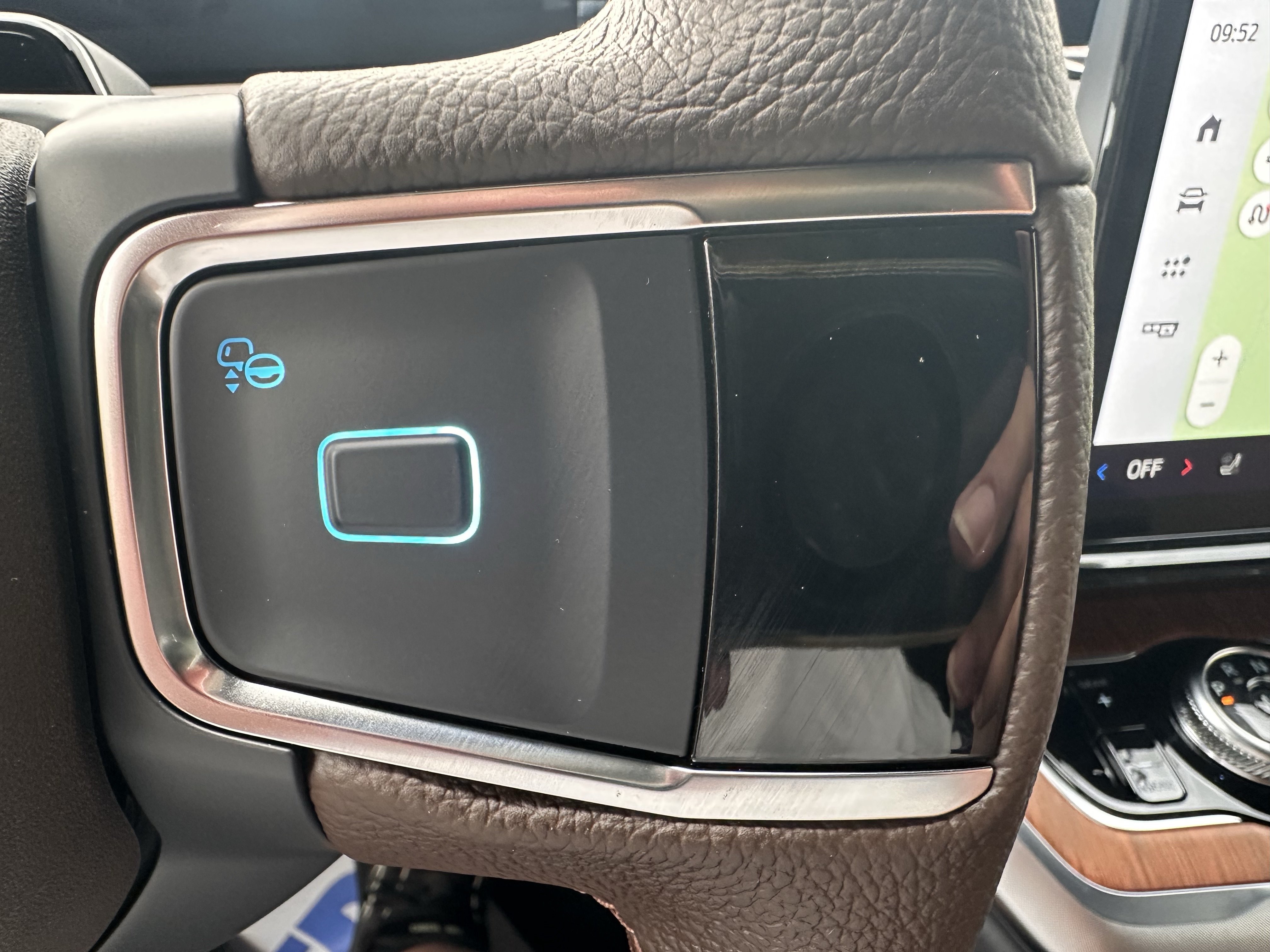 New 2026 Star White Metallic Tri-Coat Ford King Ranch® image 24