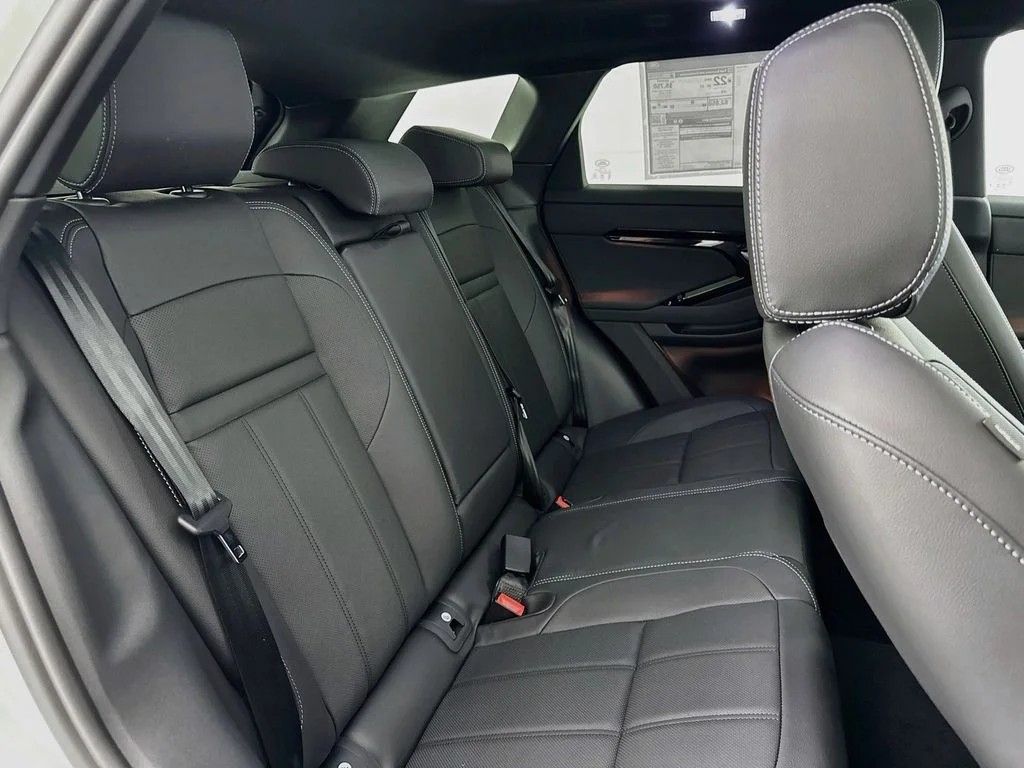 New 2026 Fuji White Land Rover Hoxton Edition image 28