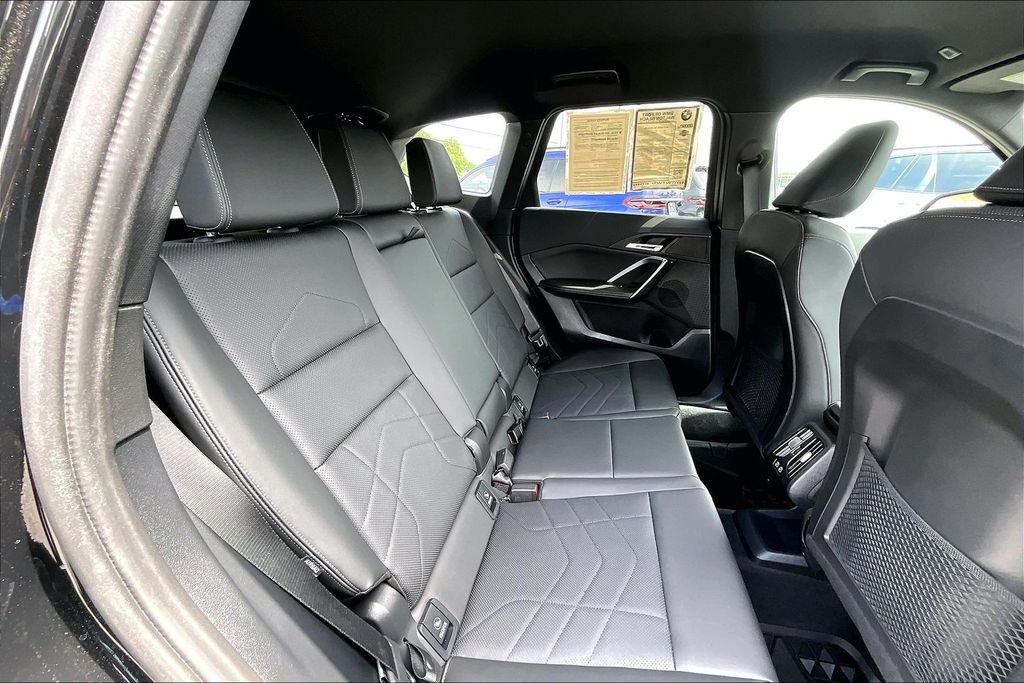 Used 2023 Black BMW xDrive28i image 21