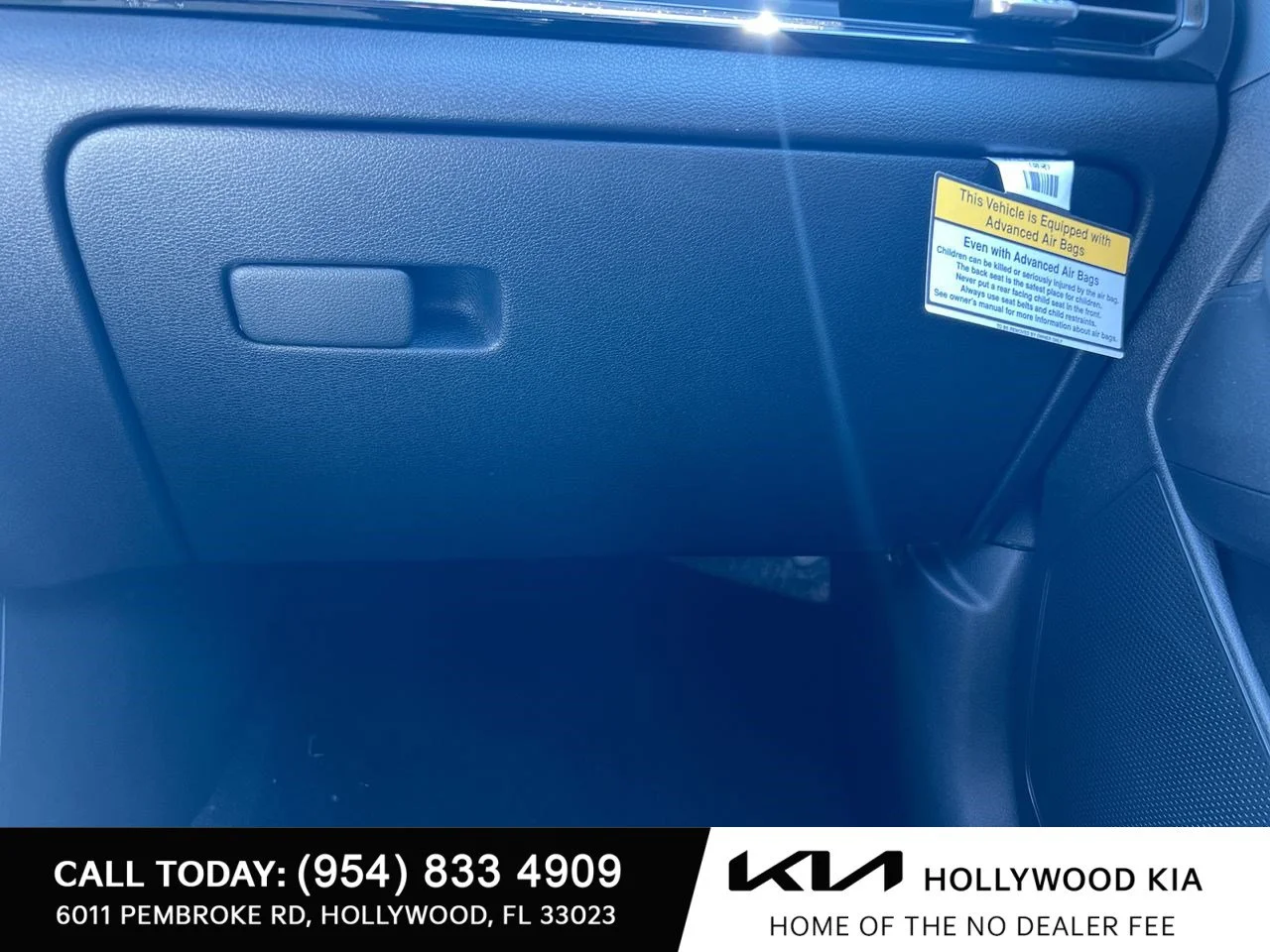 New 2026 Glacial White Pearl Kia LX image 29
