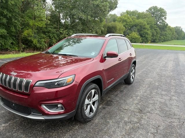 Used 2021 Velvet Red Pearlcoat Jeep Limited image 4
