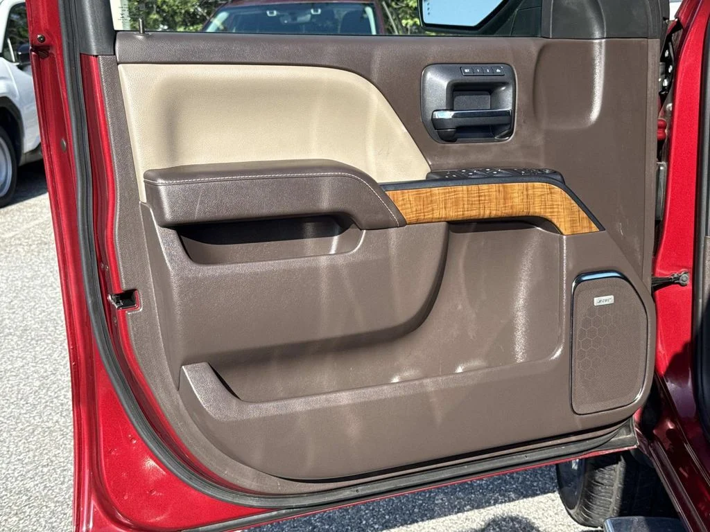 Used 2018 Red GMC SLT image 23