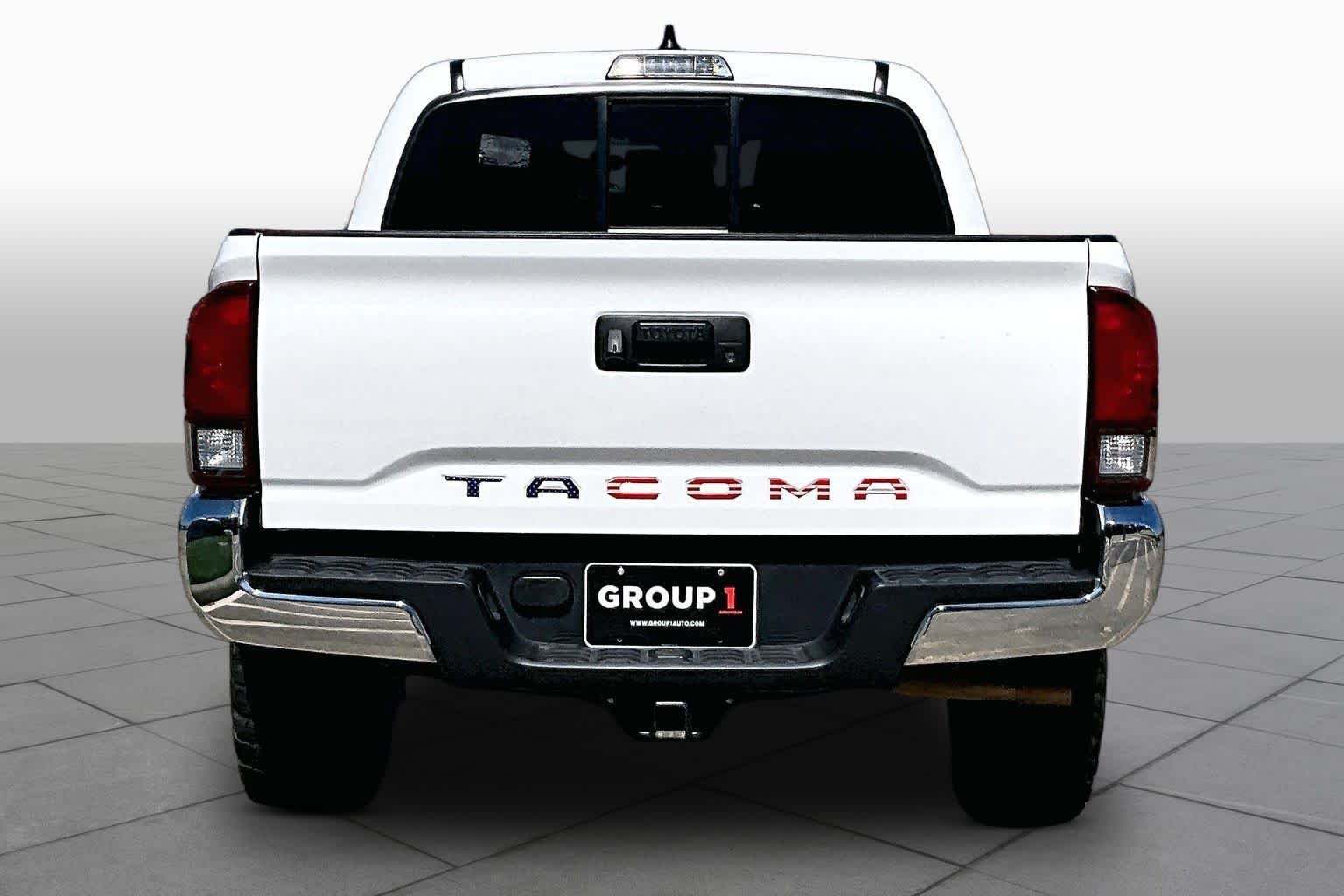 Used 2020 Super White Toyota SR5 image 5