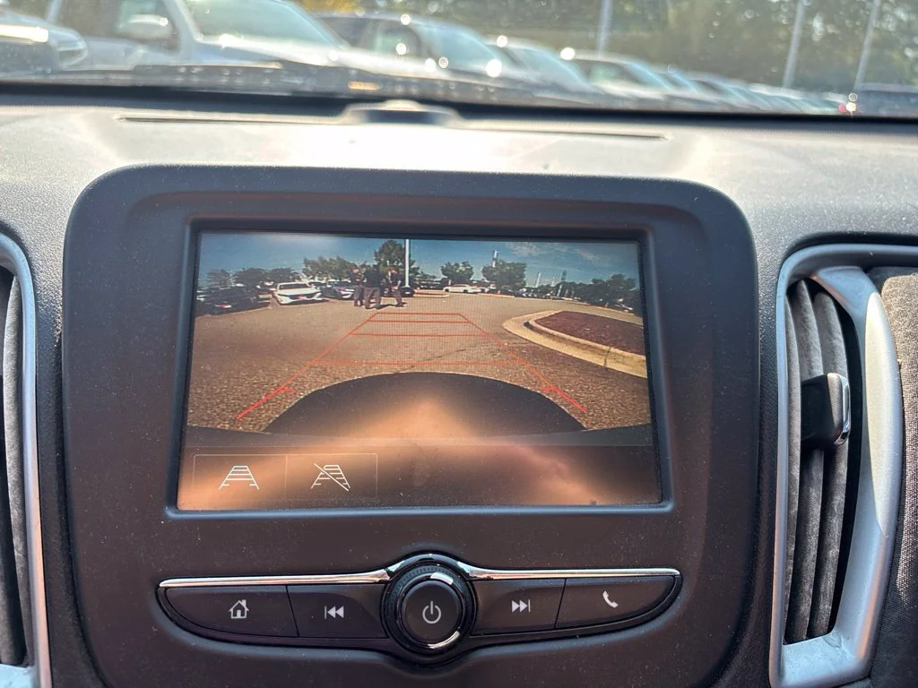 Used 2018 Silver Chevrolet LS image 12