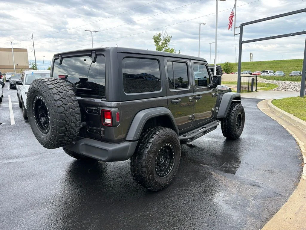 Used 2020 Gray Jeep Unlimited Sport image 7