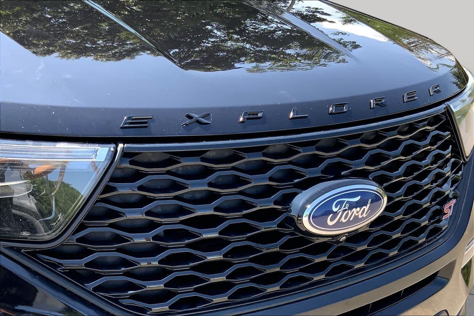 Certified Used 2020 Agate Black Ford ST image 32