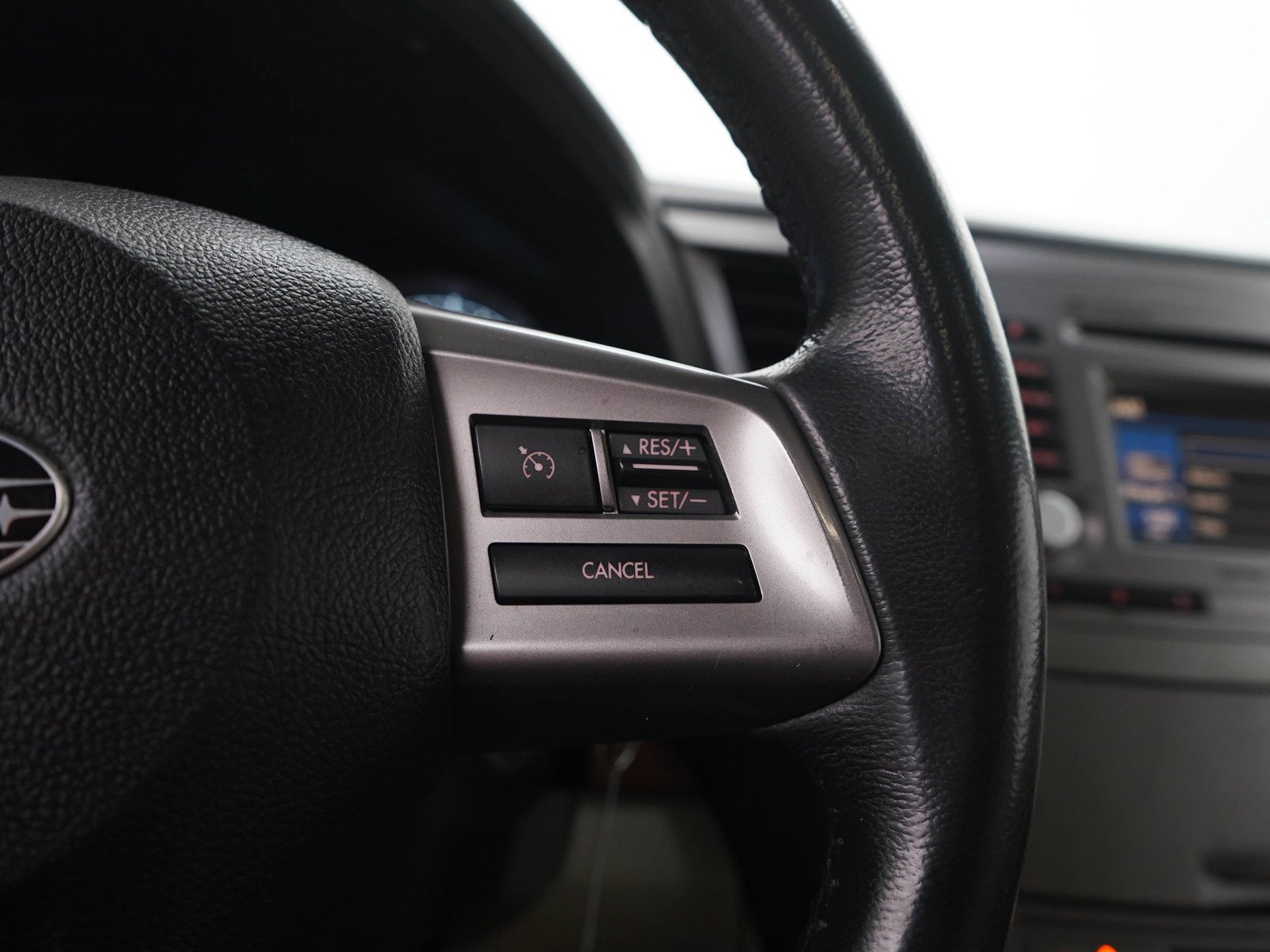 Used 2014 Satin White Pearl Subaru 2.5i image 26