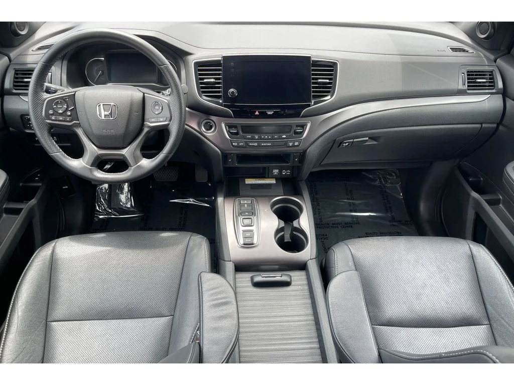 Certified Used 2023 Platinum White Pearl Honda AWD EX-L image 15