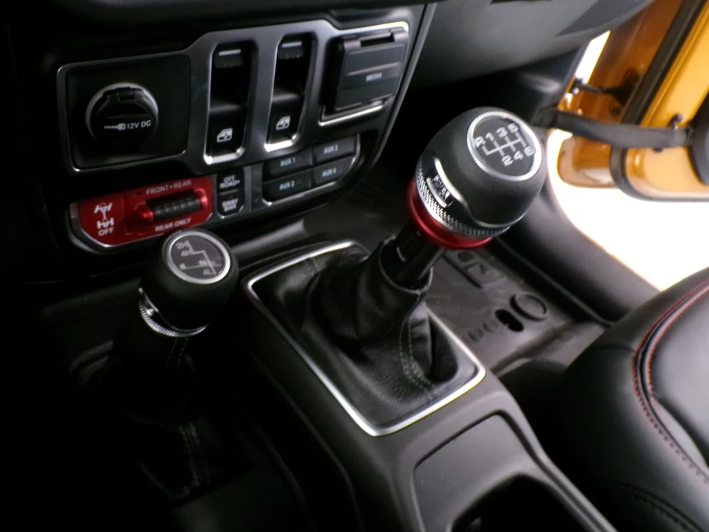 New 2026 Goldilocks Exterior Paint Jeep Rubicon X image 20