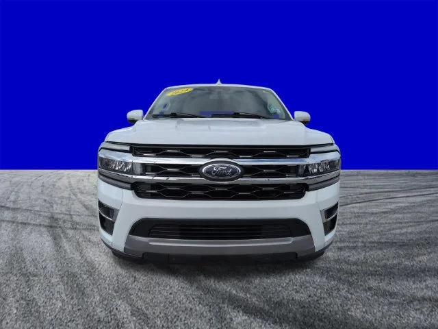 Certified Used 2024 Oxford White Ford Limited image 9
