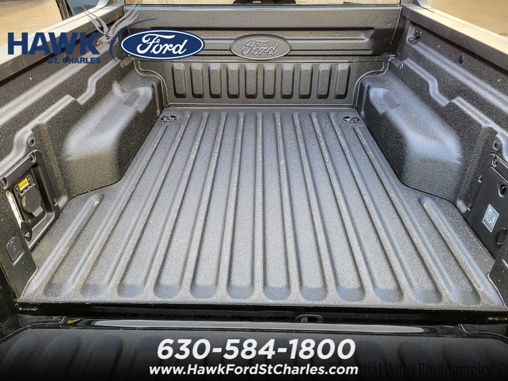 New 2026 Shadow Black Ford XLT image 17