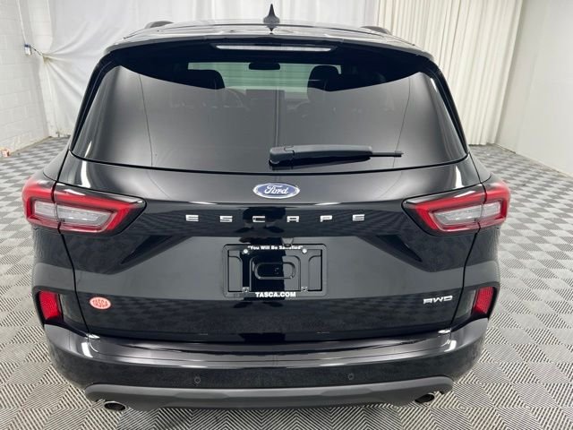 Used 2023 Black Metallic Ford ST-Line image 7