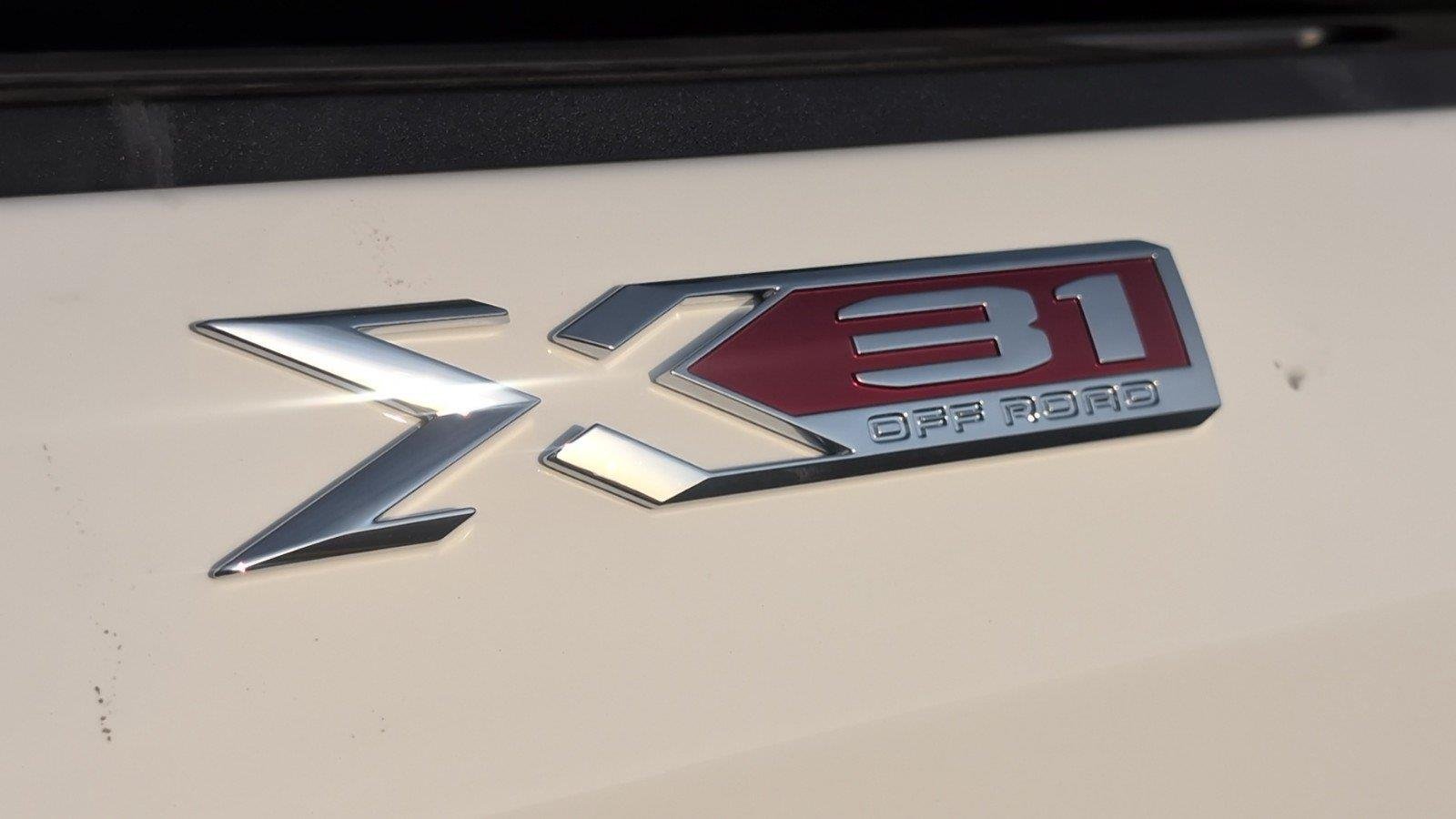 New 2026 Summit White GMC SLT image 6