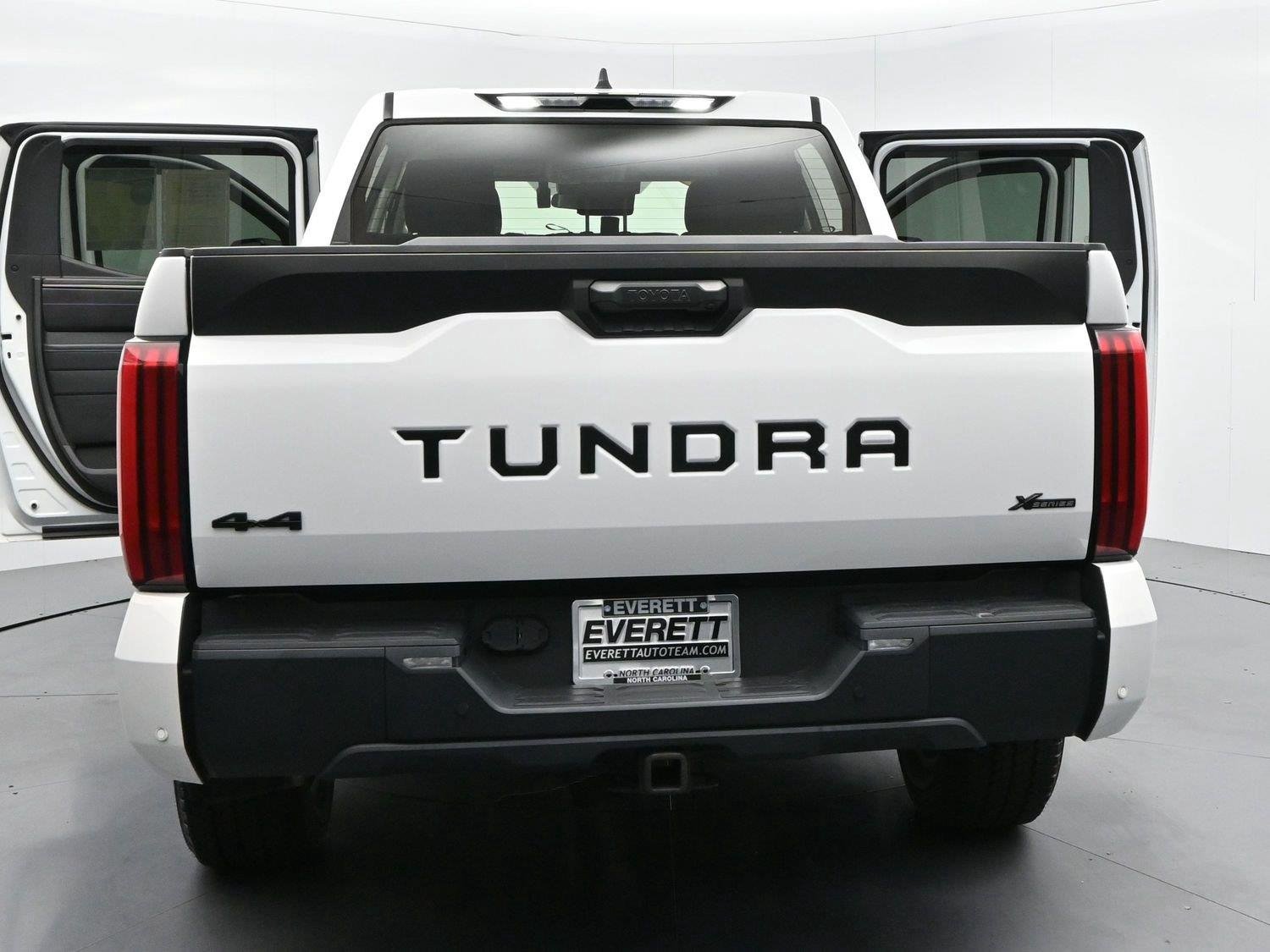 Used 2024 White Toyota SR5 image 39