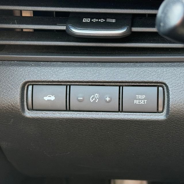 Used 2024 Black Nissan 2.5 SV image 19