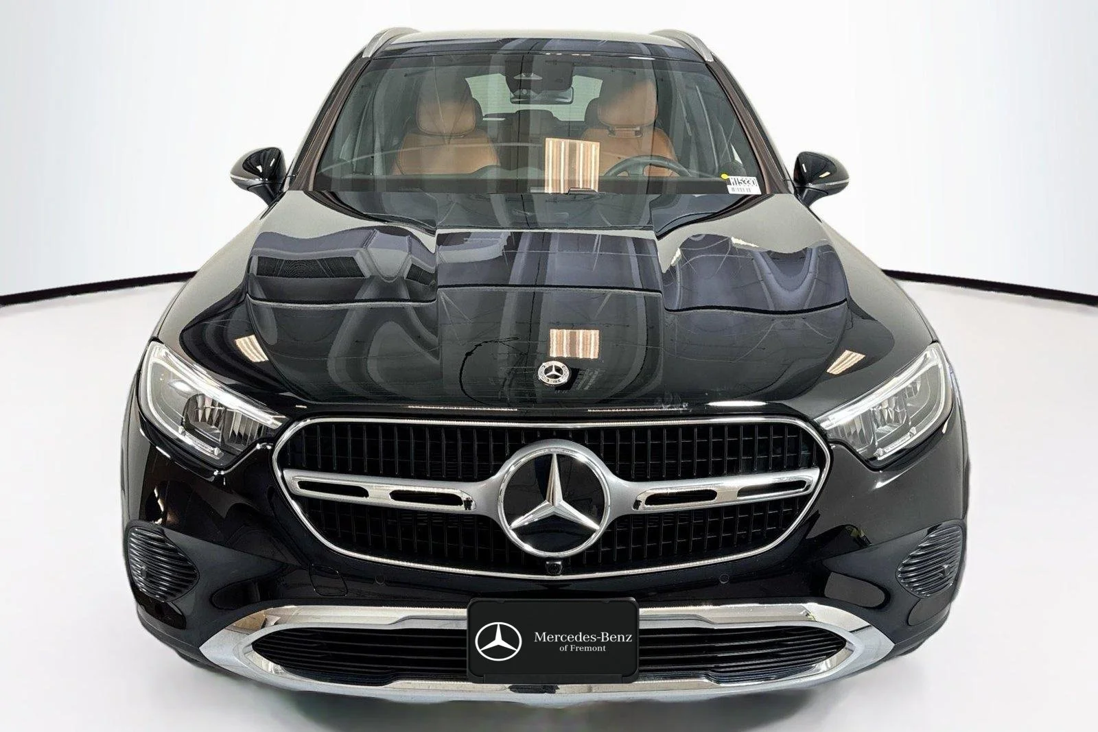 Used 2025 Black Mercedes-Benz GLC 300 image 2