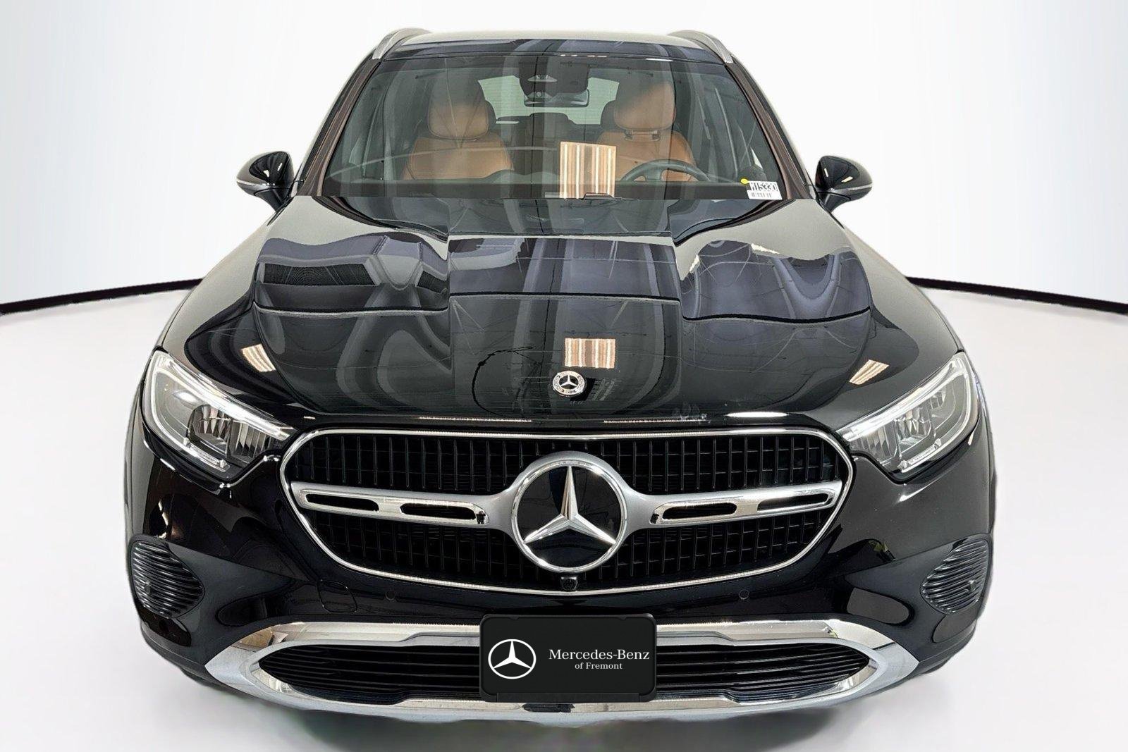 Used 2025 Black Mercedes-Benz GLC 300 image 2