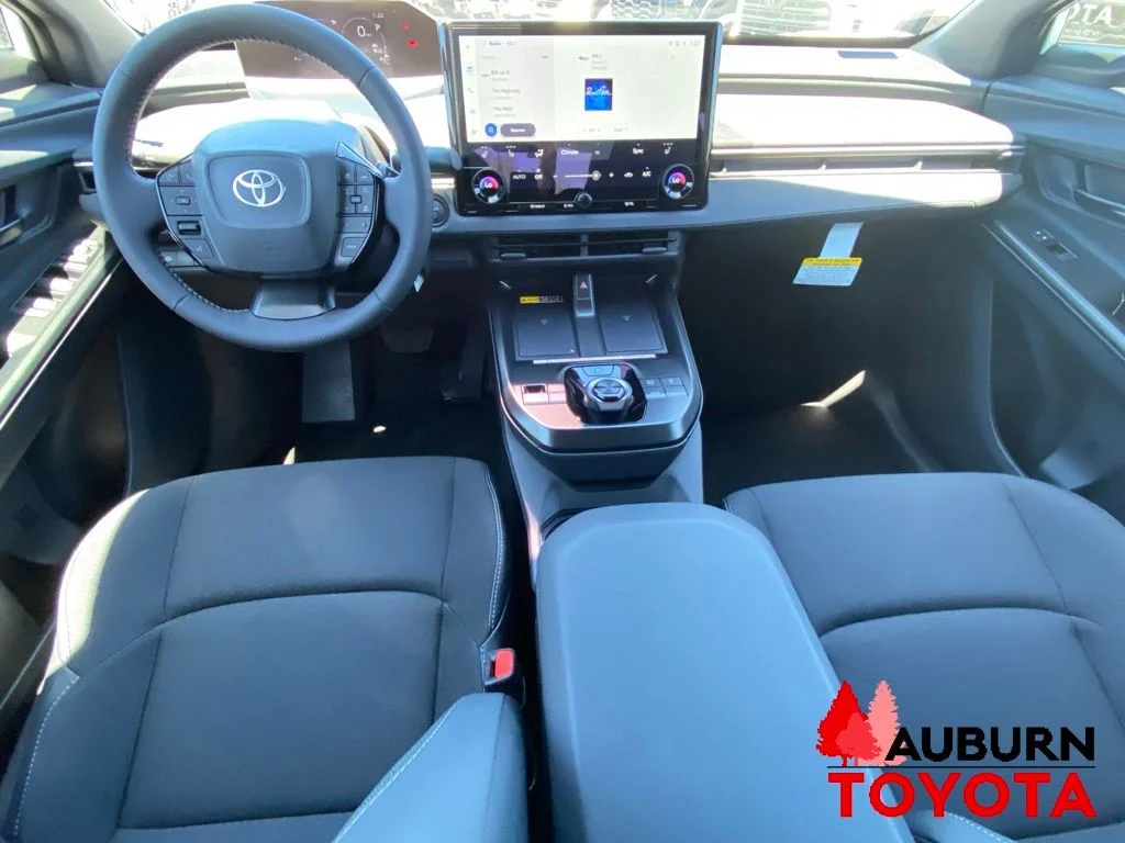 New 2026 Wind Chill Pearl <sup>1</sup> Toyota  SE image 25