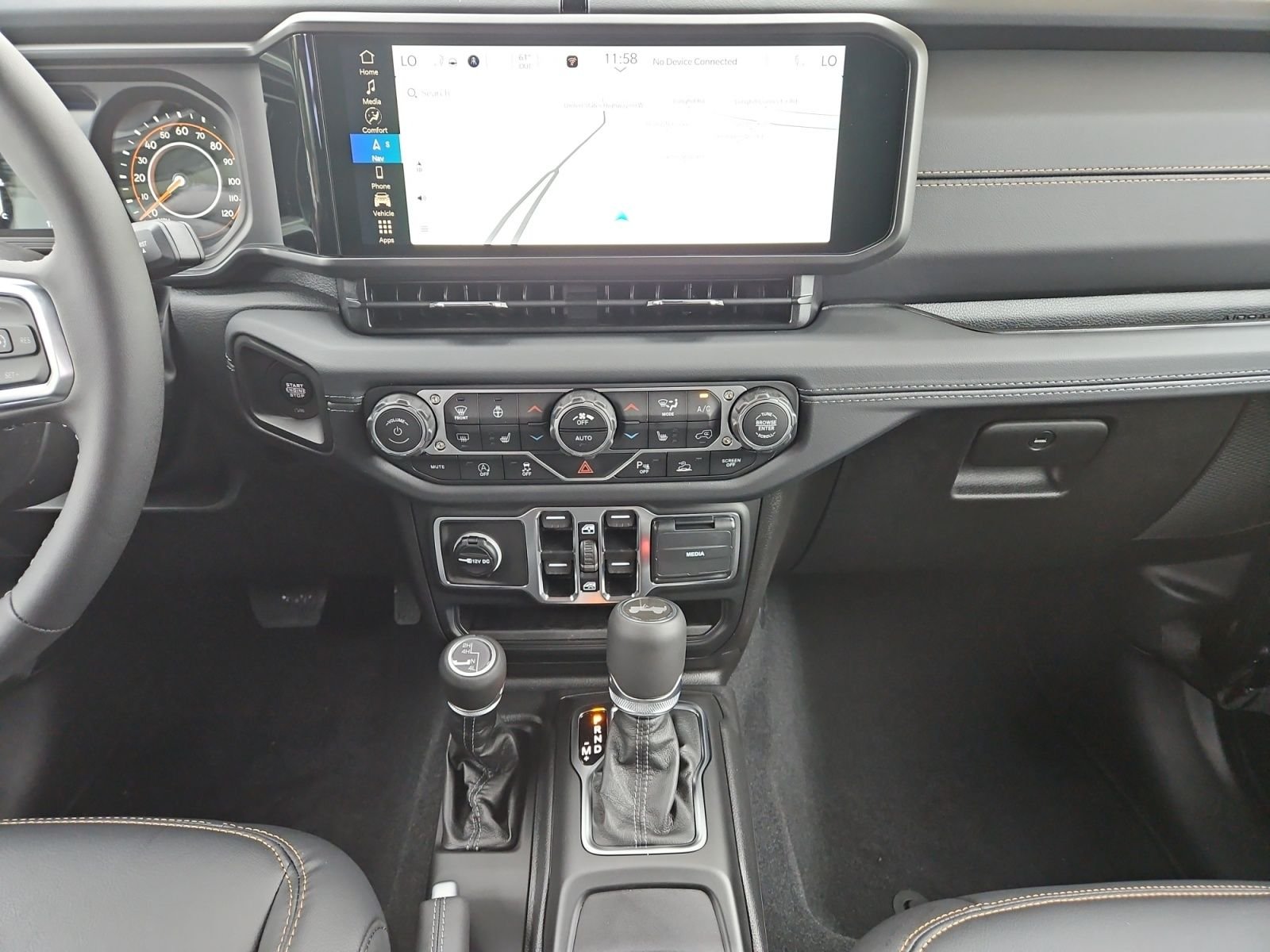 2025 Jeep Wrangler 4-Door Sahara - Photo 11