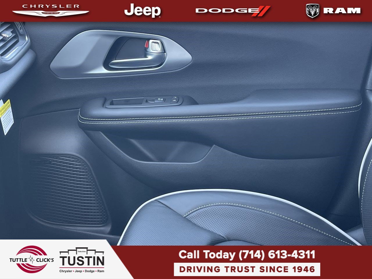 New 2026 Diamond Black Crystal Pearl-Coat Exterior Paint Chrysler Limited image 21