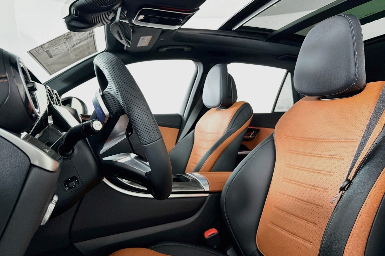 New 2026 Polar White Mercedes-Benz GLC 300 SUV image 16
