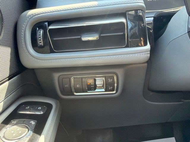 Used 2020 Diamond Lincoln Reserve image 33