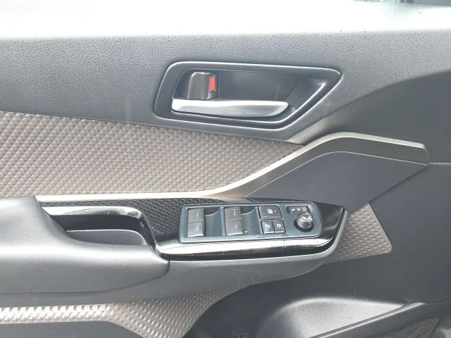 2022 Toyota C-HR Limited - Photo 10