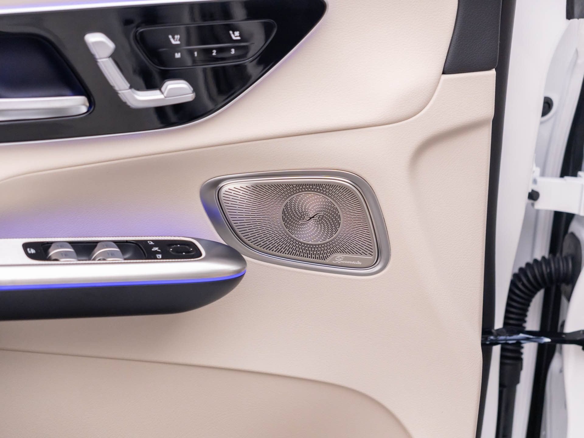 New 2027 Polar White Mercedes-Benz GLC 300 image 60