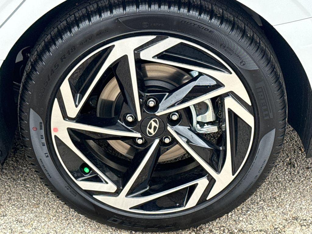 New 2026 White Hyundai SEL Sport image 9