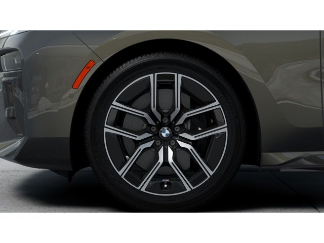 New 2026 Dravit Grey Metallic BMW 740i xDrive image 7
