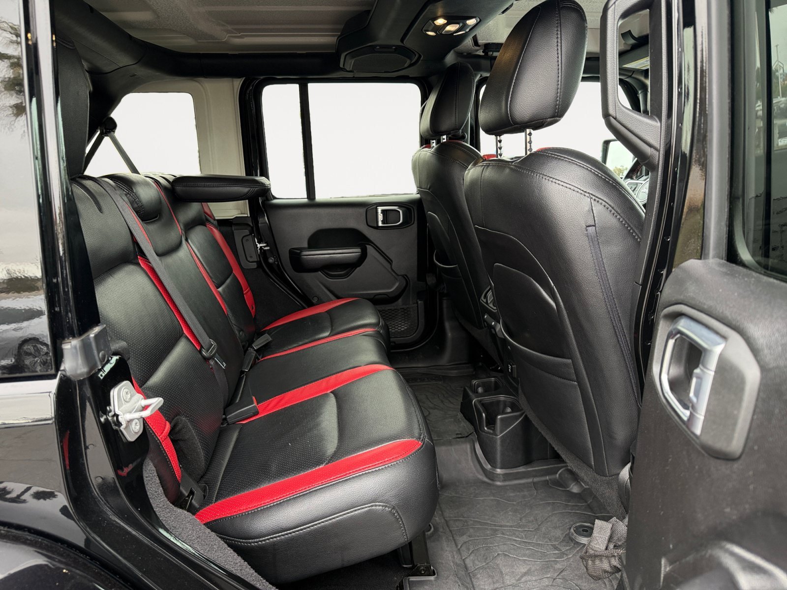 Used 2021 Black Clearcoat Jeep Unlimited Rubicon image 18