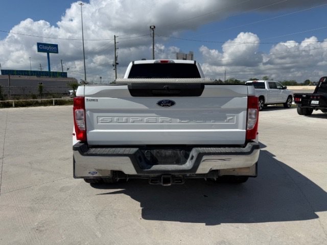 Used 2022 White Ford XL image 4