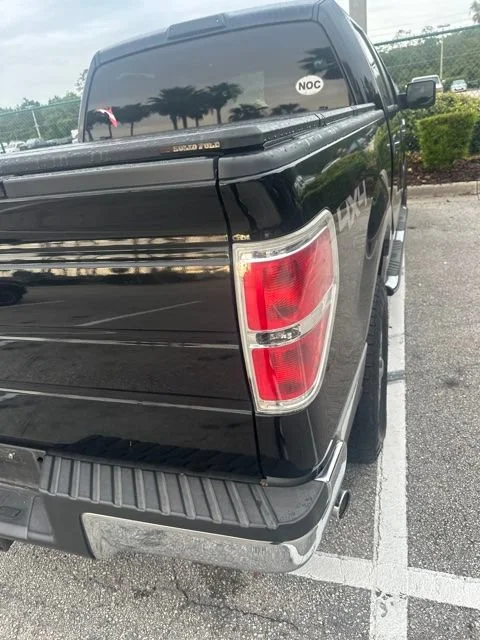 Used 2011 Black Ford XLT image 2