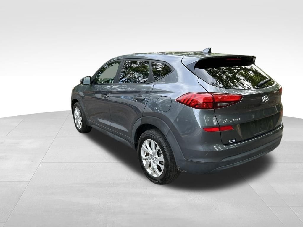 Used 2019 Gray Hyundai SE image 3