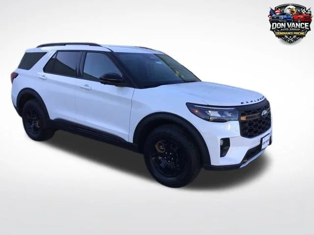 New 2026 Star White Metallic Tri-Coat Ford Tremor® image 7